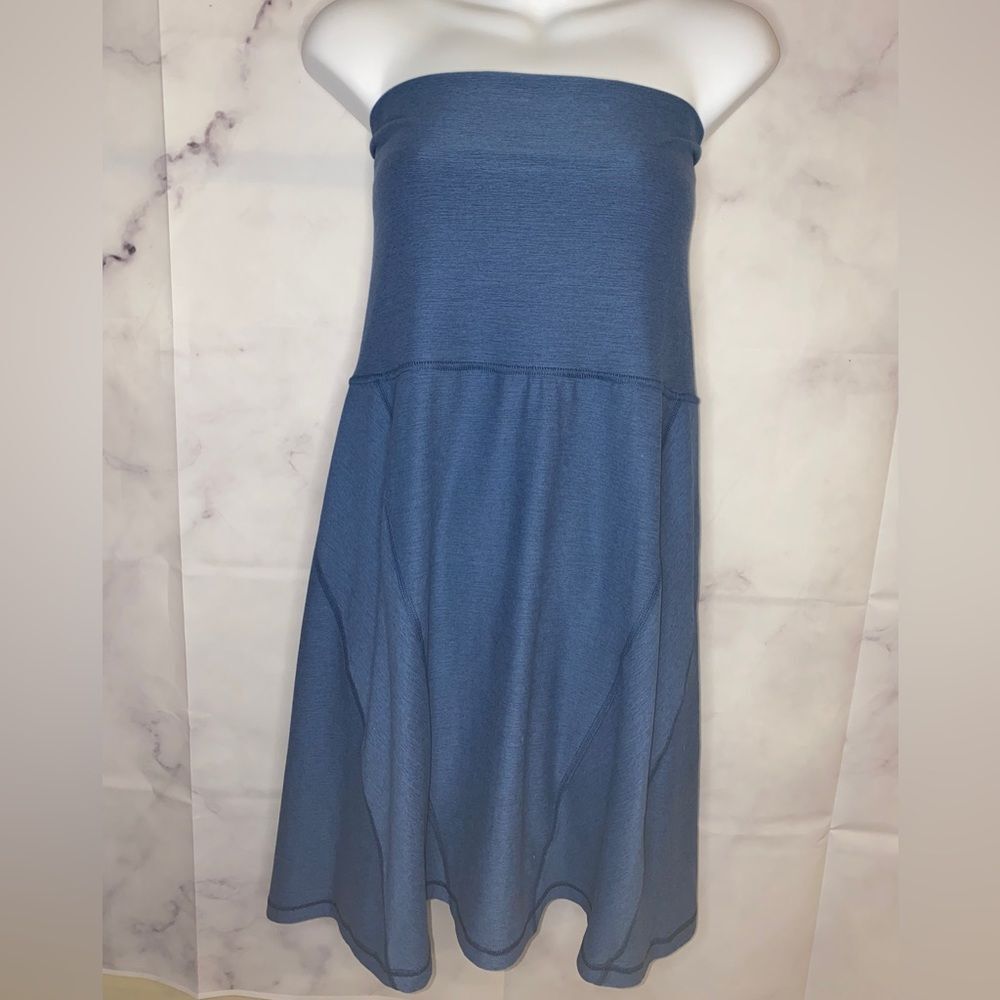 The North Face Strapless Flashdry Blue Dress. Size Medium